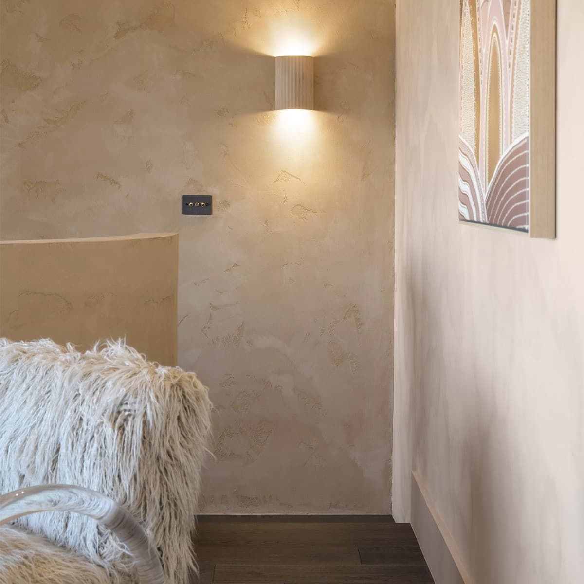 MFL Gypsum 2 Light Up/Down Wall Bracket in Ribbed White-img-4