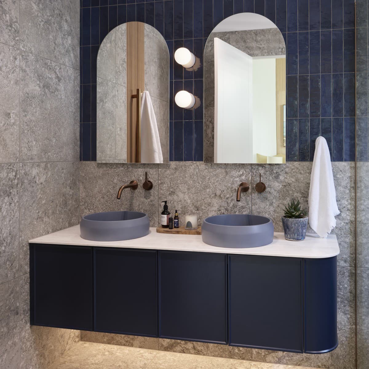 Monterey 1 Light Wall Bracket In White Gypsum with Frosted Opal Glass-img-2