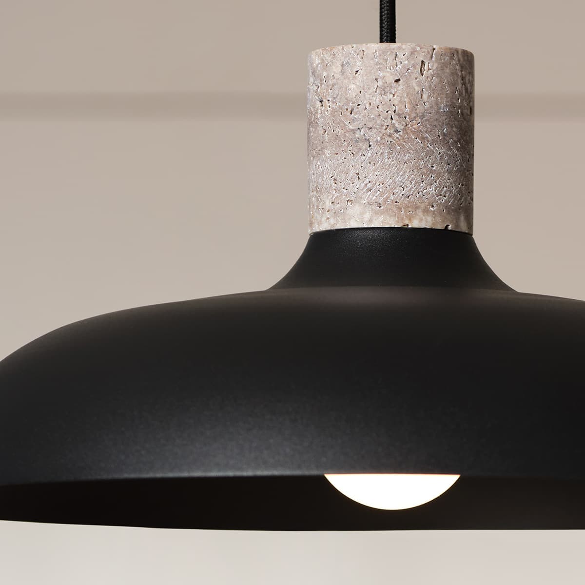 Croft Pendant in Black with Silver Travertine