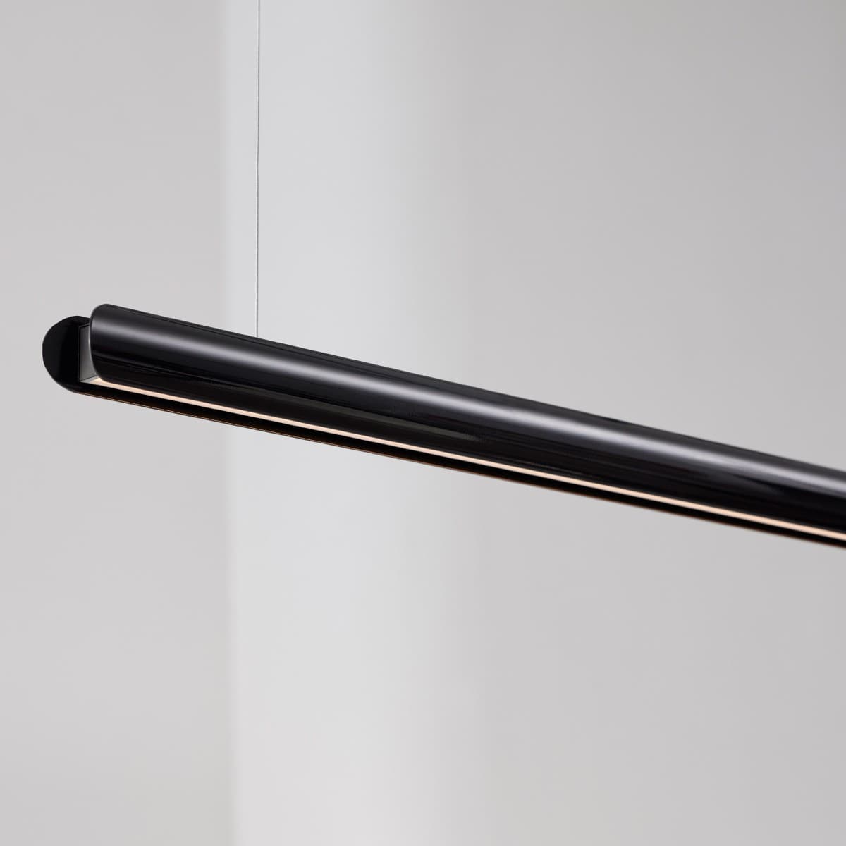 Strix III 1.8m Curved Shade Only in Gloss Black-img-4
