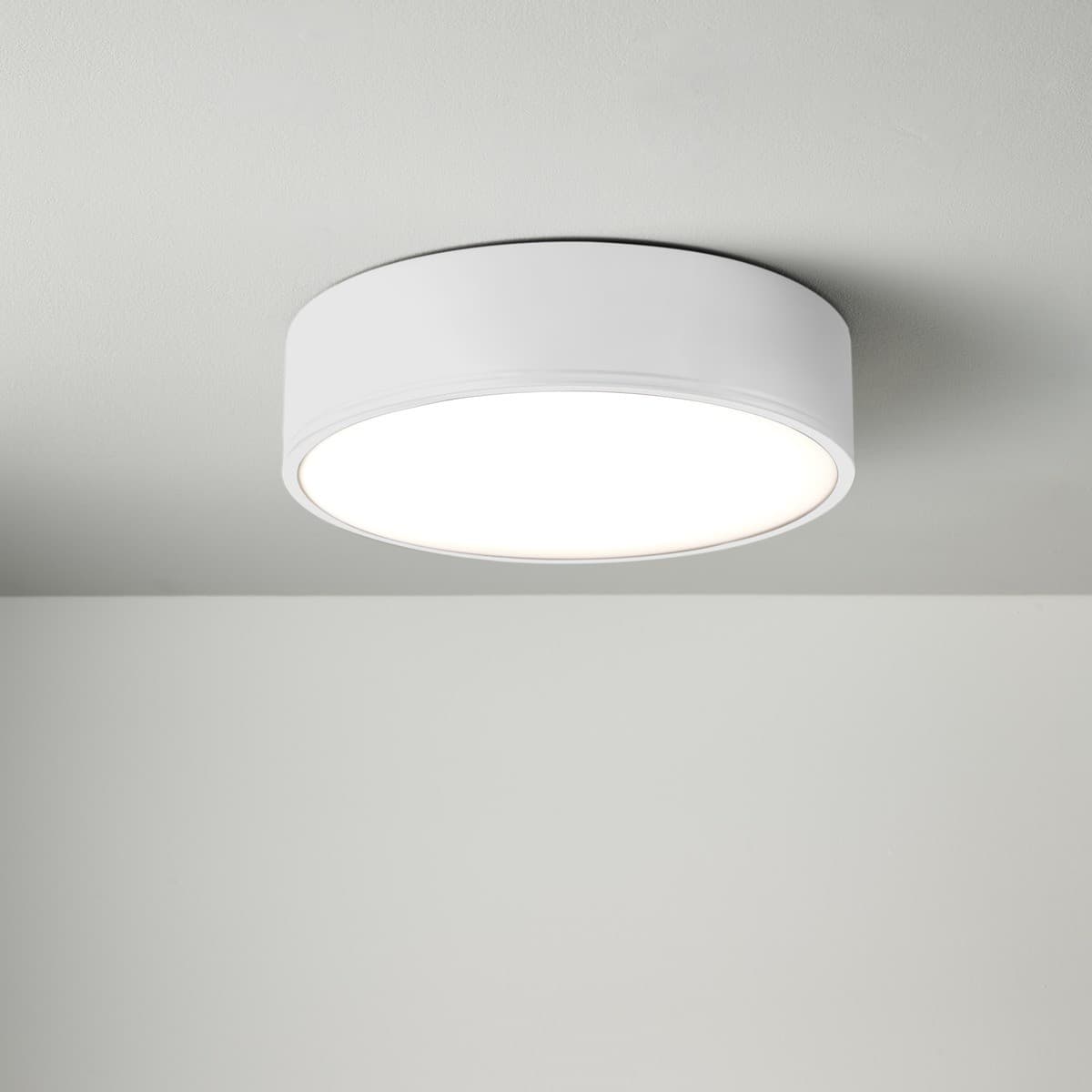 DOS 320mm 1 Light Flush Mount in Matte White-img-3