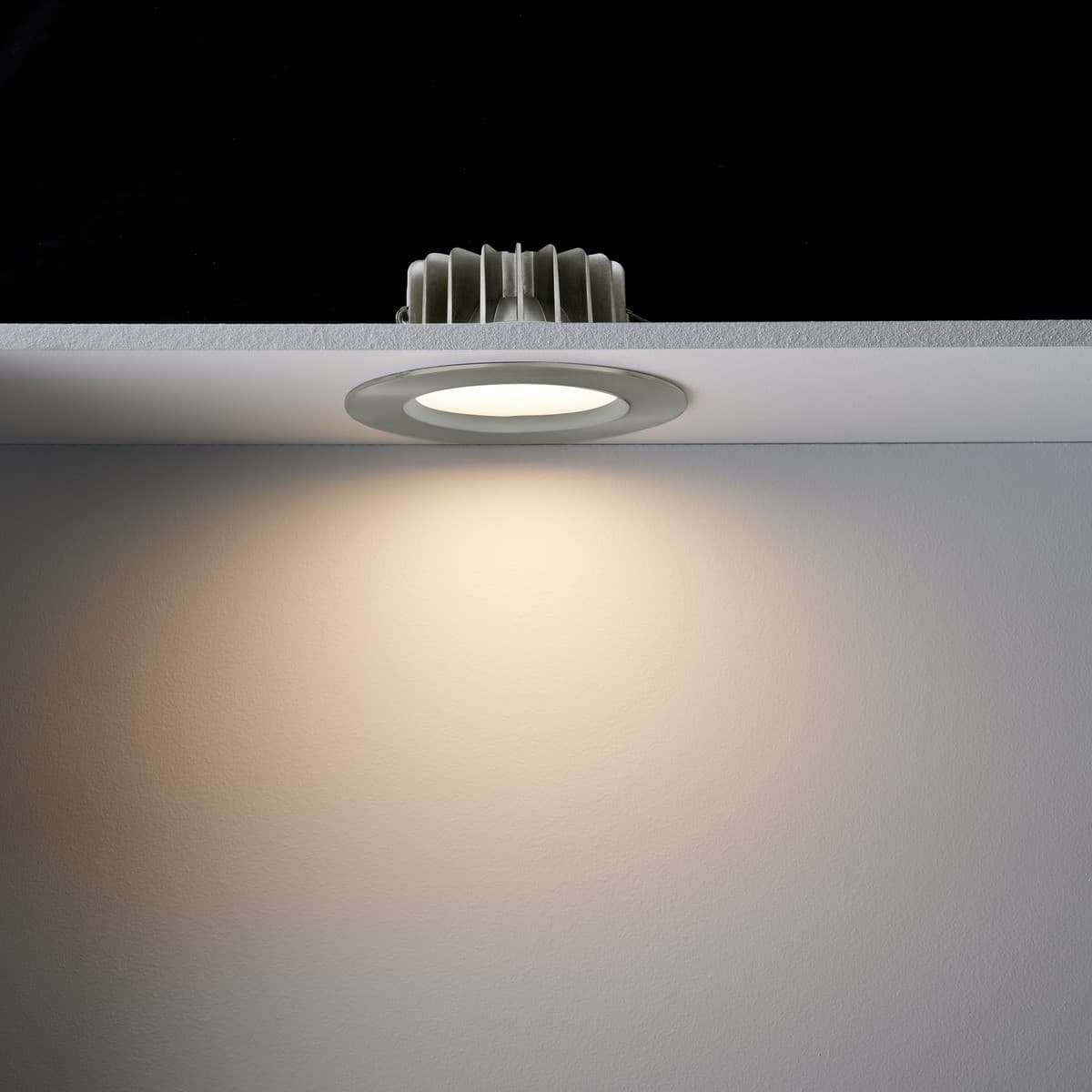 Infinity Maxi LED Recessed Colour Switch 92mm Cut Out Downlight in Chrome-img-8