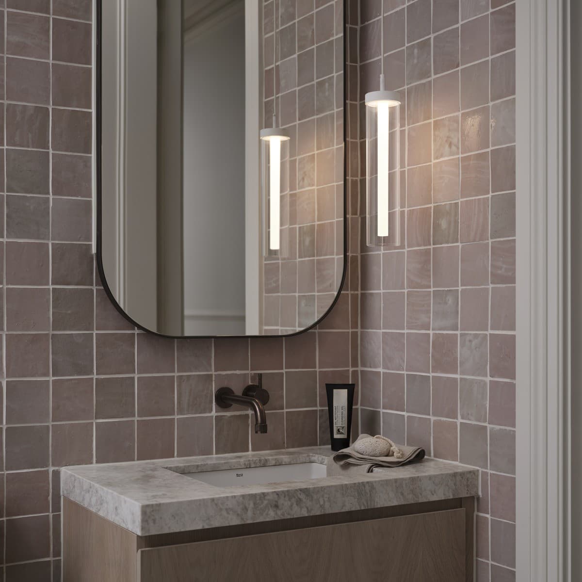 Varilla LED Sunset Dimmable Pendant in White