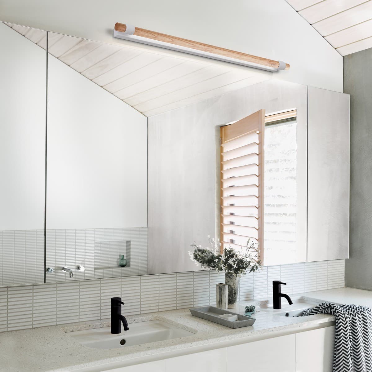 Kings 900mm LED Wall Bracket in White with Teak-img-2