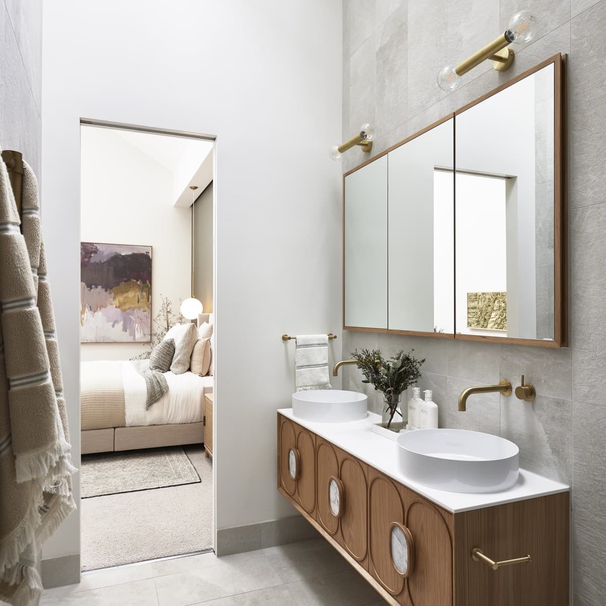 Parker 2 Light Cylinder Wall Bracket in Brass