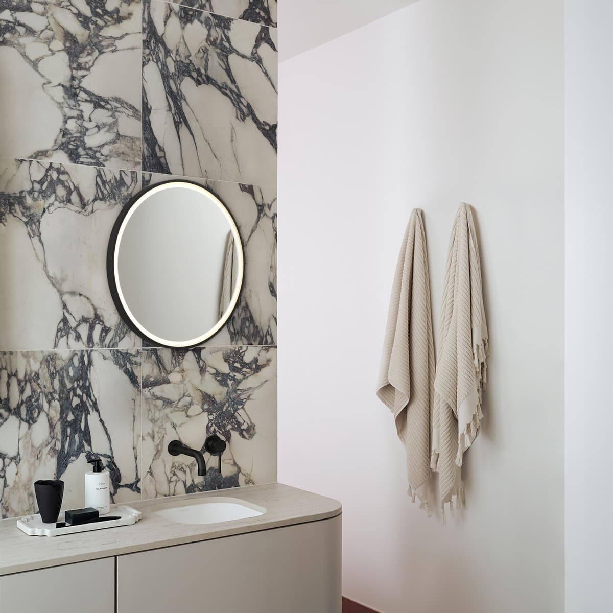 Contour Round Mirror Frame Only in Black-img-2