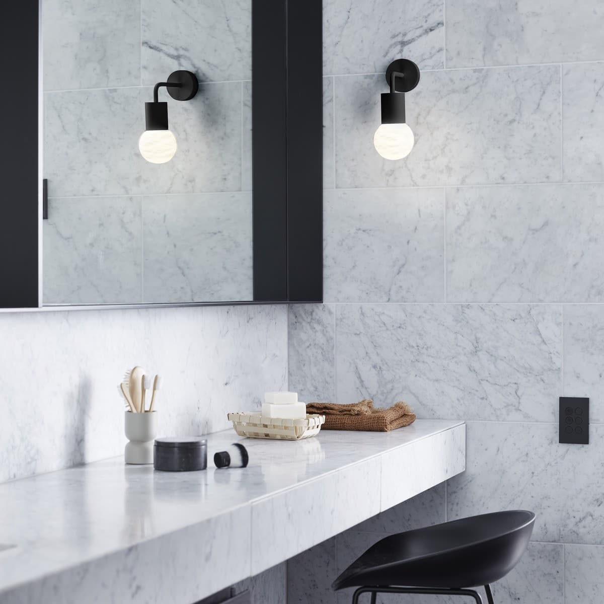 MFL Artisan LED Colour-Shifting Wall Bracket in Black-img-5