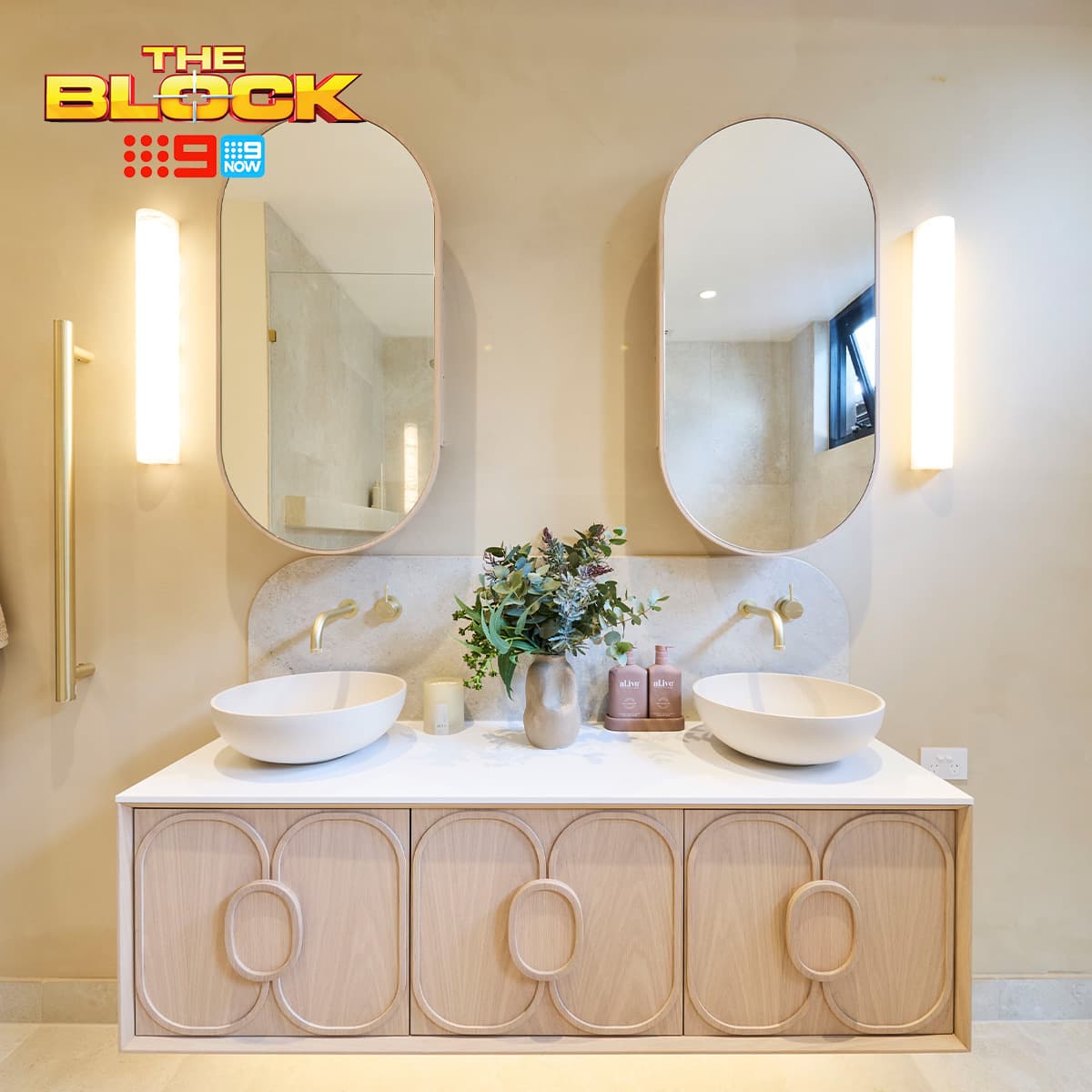 Made By Mayfair Times 600mm LED Colour Shifting Linear Wall Sconce in Spanish Alabaster-img-3