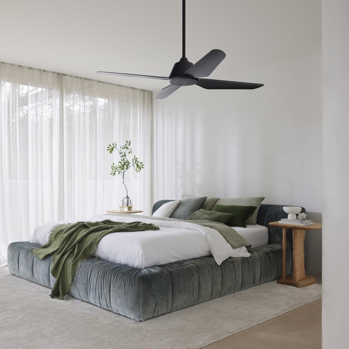 Aria 122cm Fan in Black-img-3