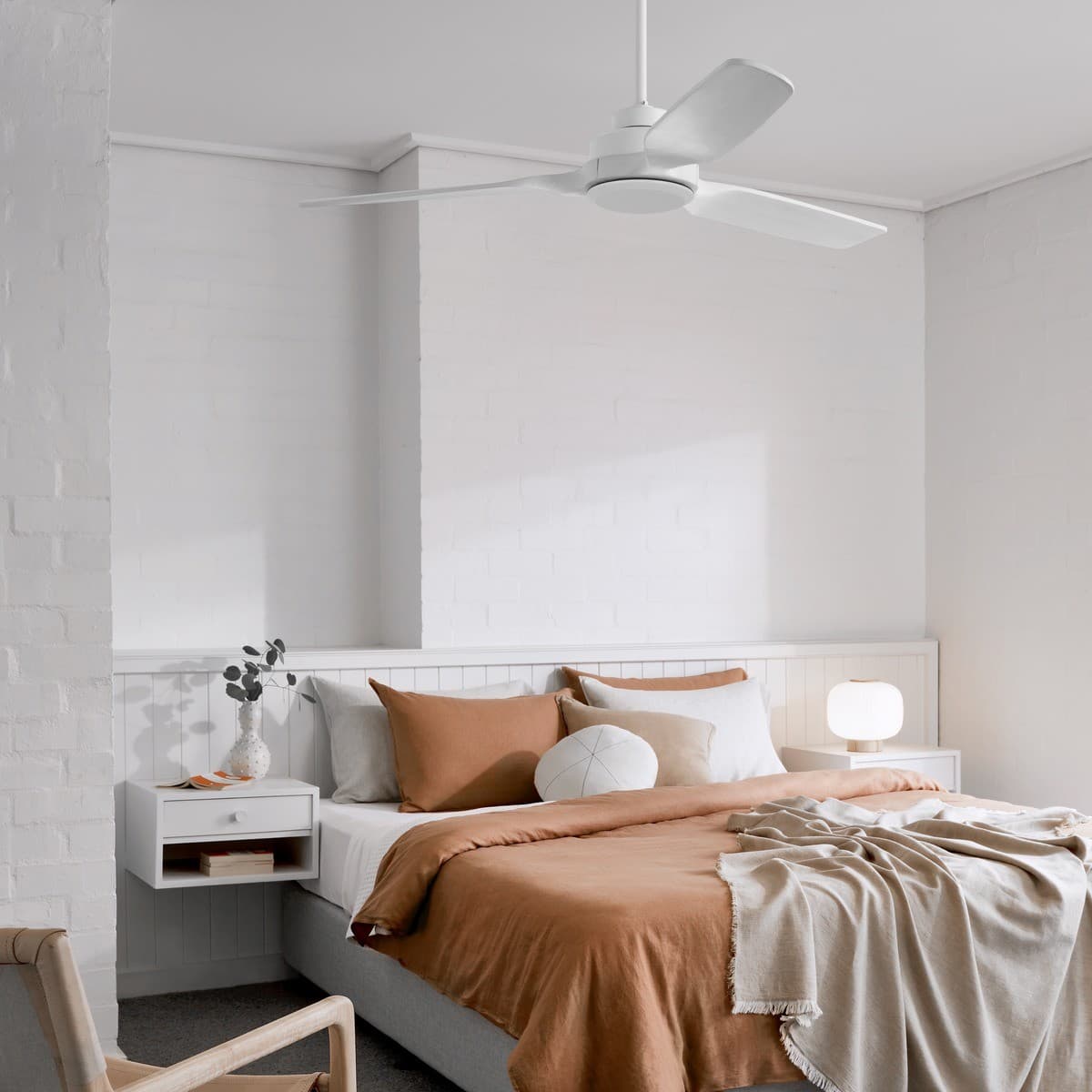 Shoalhaven 142cm Fan in White with Whitewash Blades-img-2