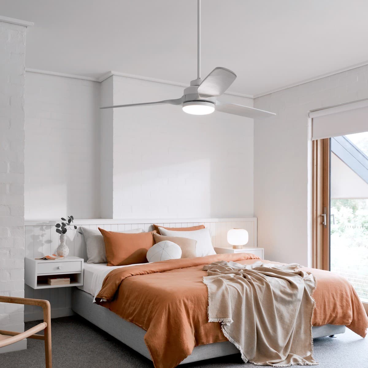 Shoalhaven 142cm Fan with Light in White with Whitewash Blades-img-2