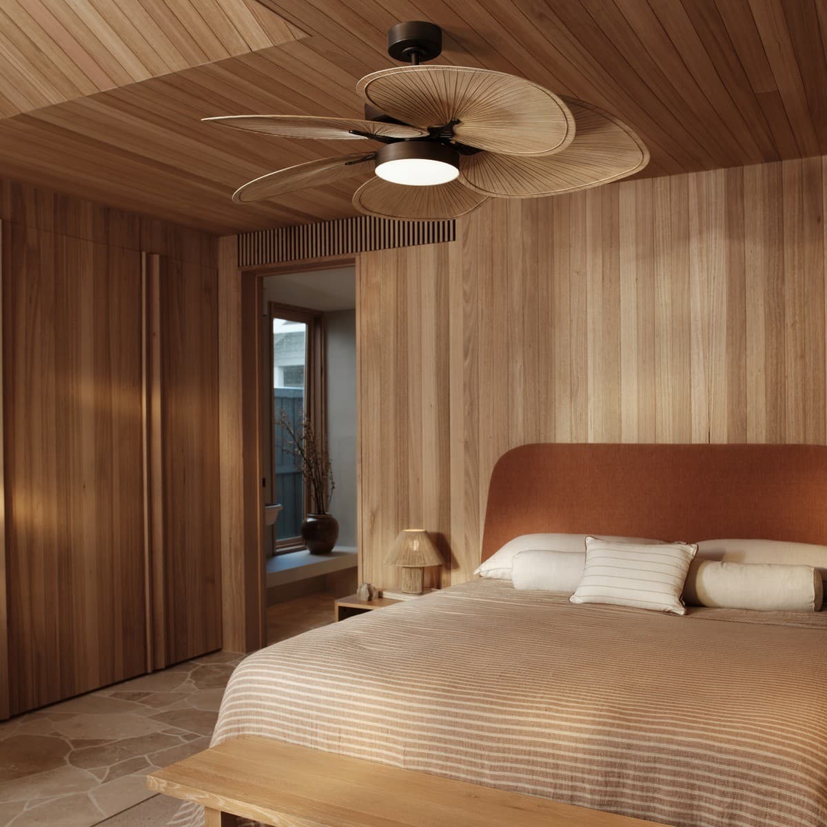Tahitian II 132cm Fan with Light in Bronze with Natural Blades-img-2