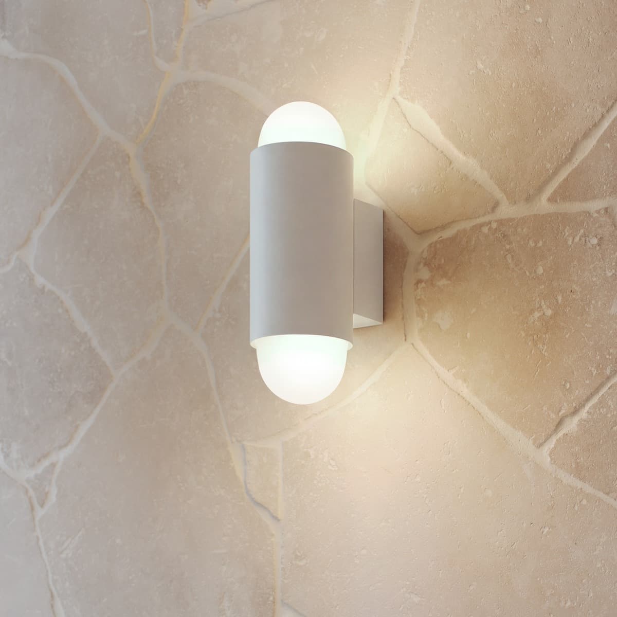 Pebble 2 Light Up/Down Wall Bracket in White