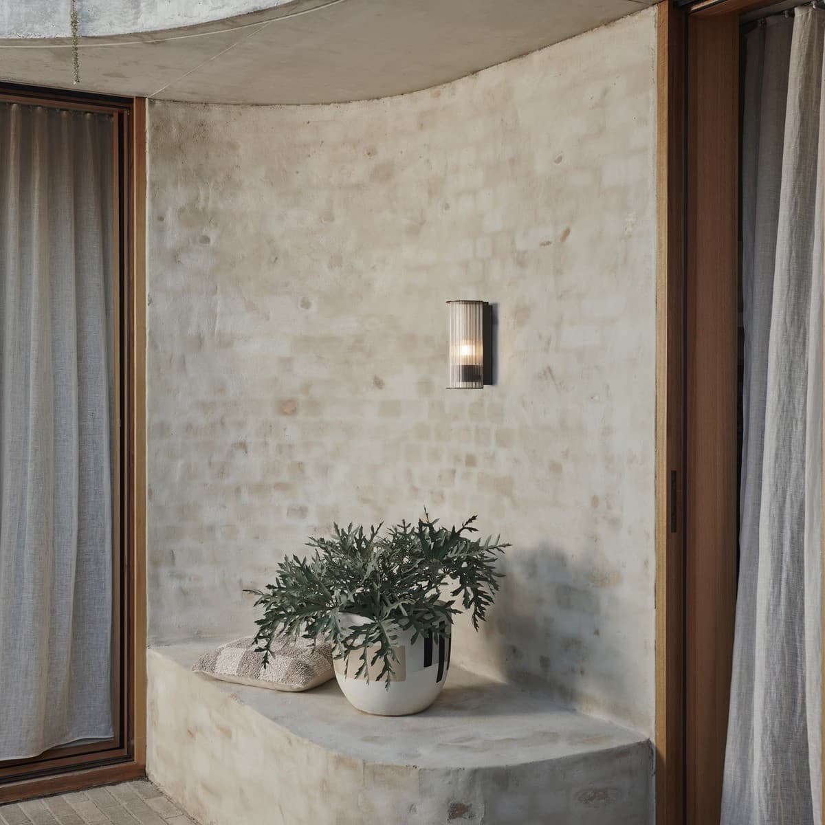 Made By Mayfair Seaside Kimberly 1 Light Wall Sconce in Aged Bronze-img-3