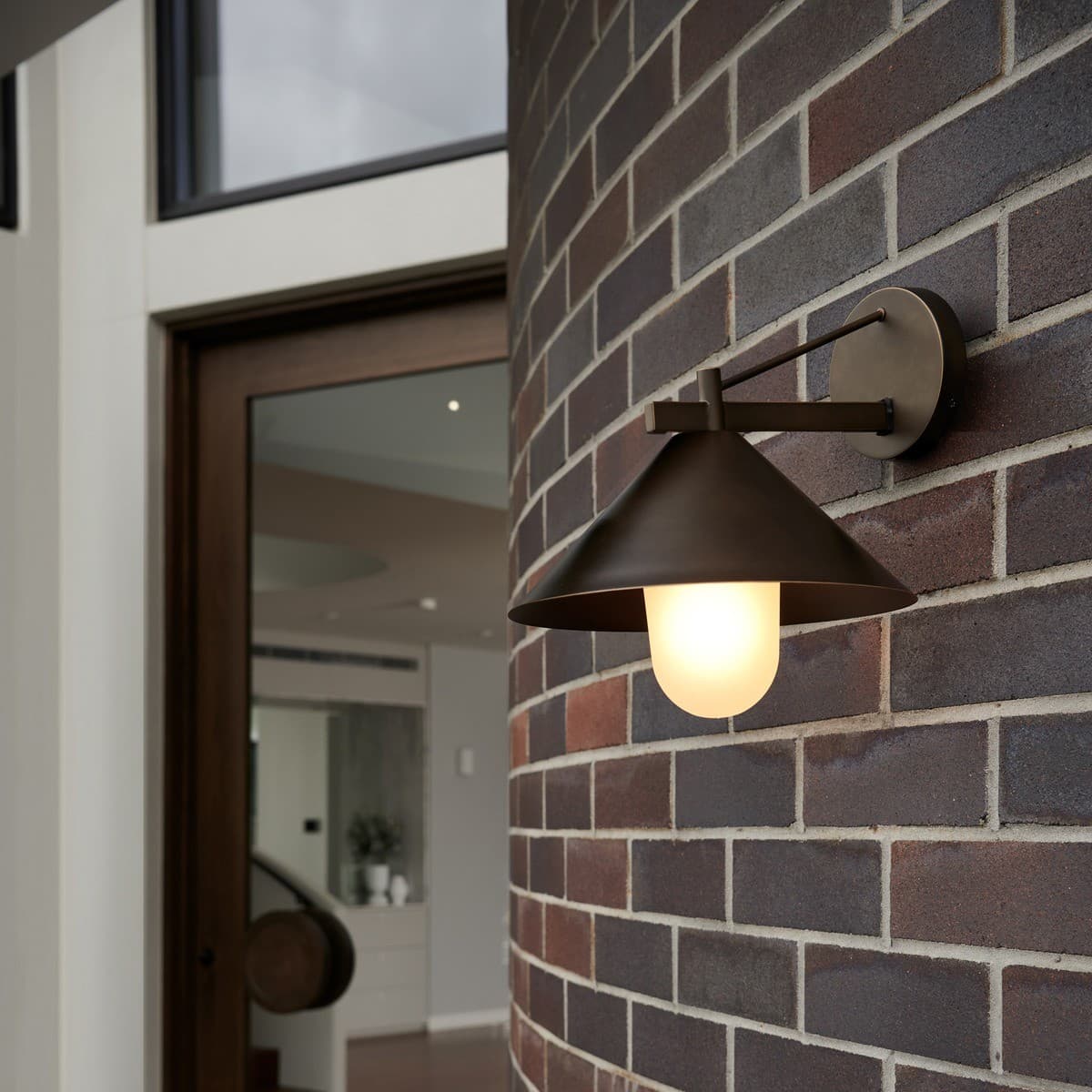 Yamba 1 Light Wall Bracket in Bronze with Frosted Glass Diffuser-img-3