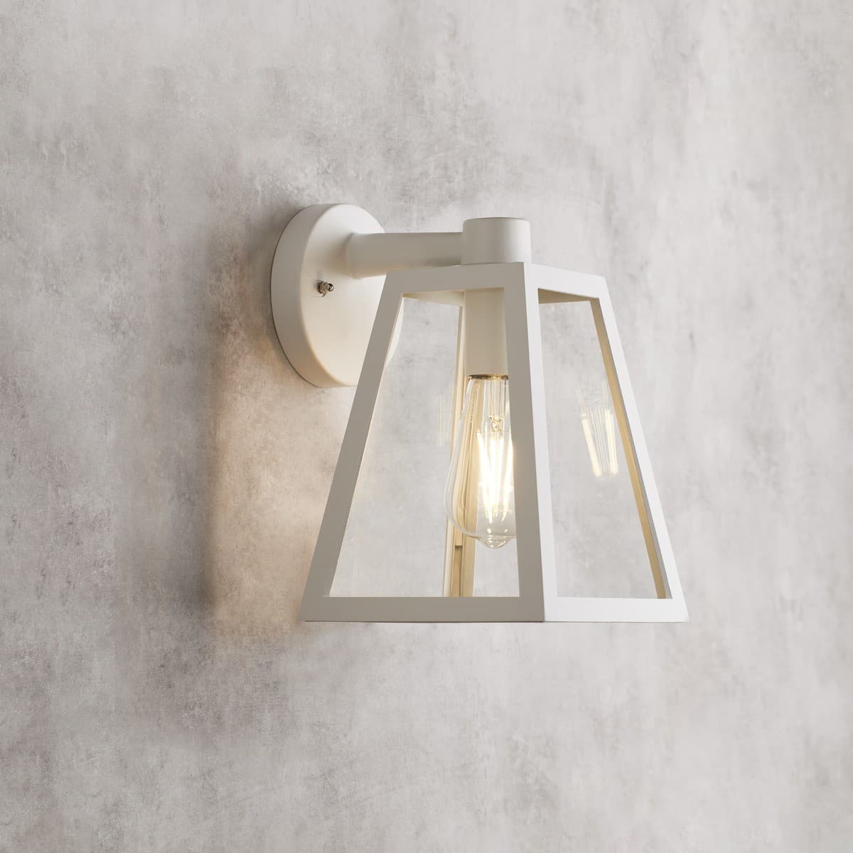Broadbeach 1 Light Wall Bracket in White-img-2