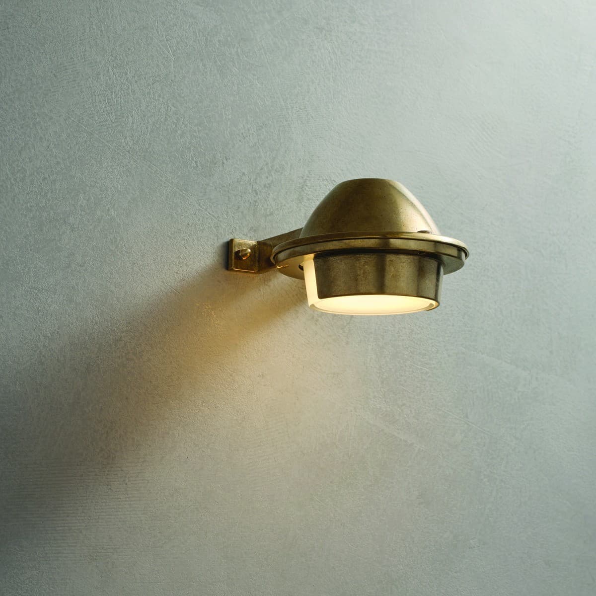 Santorini Symi 1 Light Wall Bracket in Solid Brass-img-2