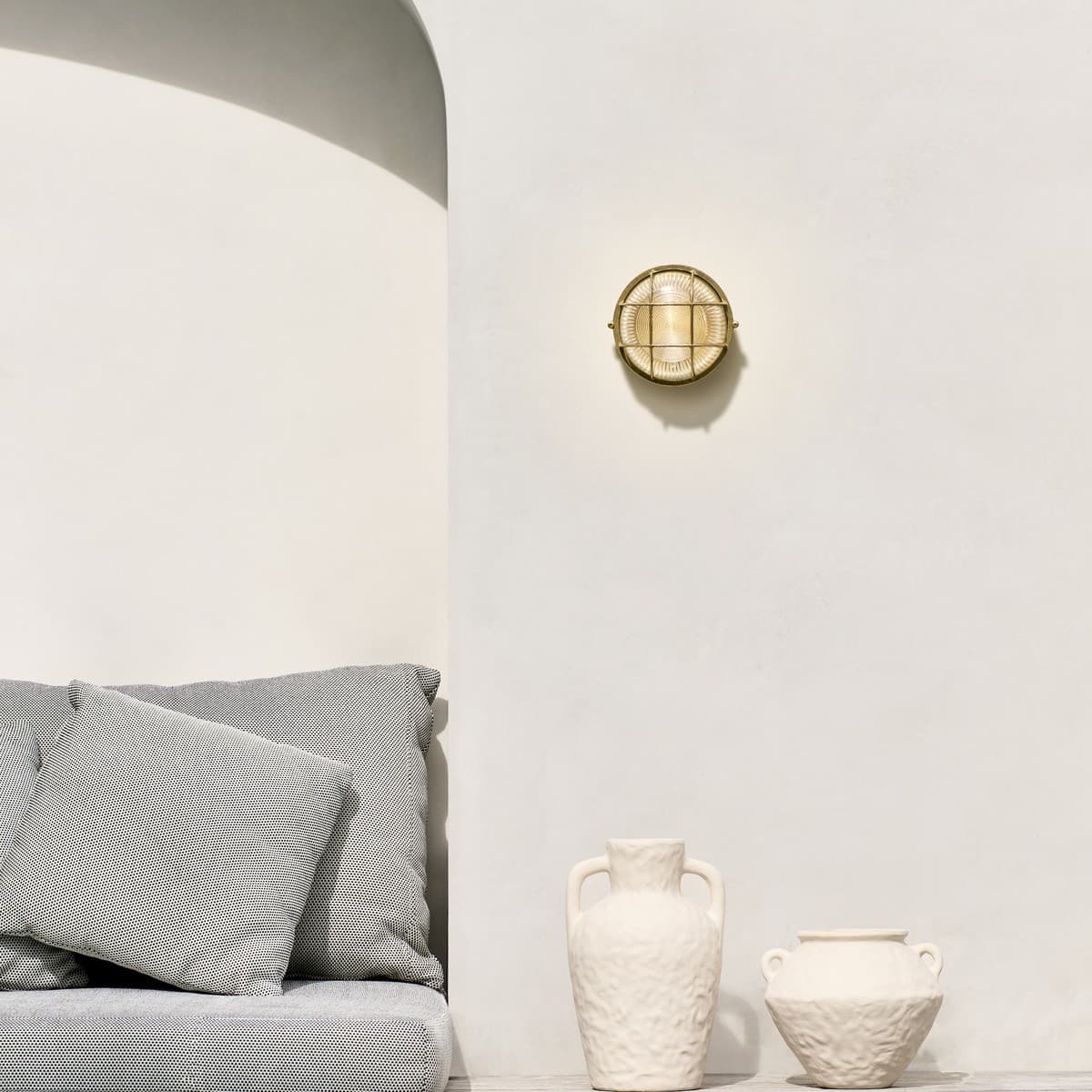 Santorini 1 Light Round Bunker in Solid Brass-img-3