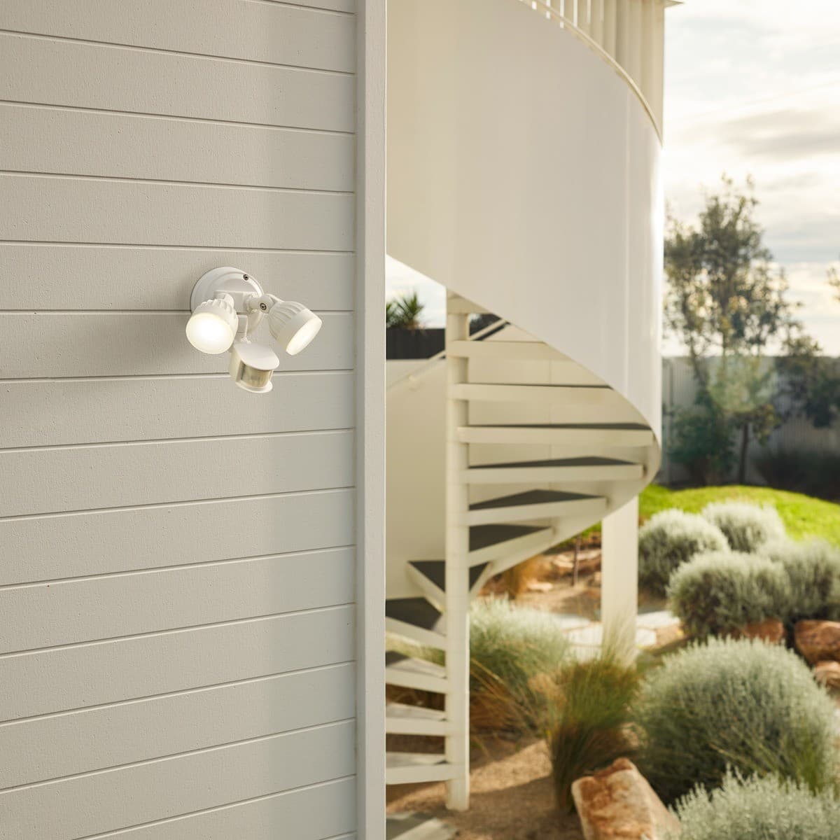 Guard Link 2 Light LED Flood Light with Motion Sensor and Wireless Interconnectivity in White-img-3