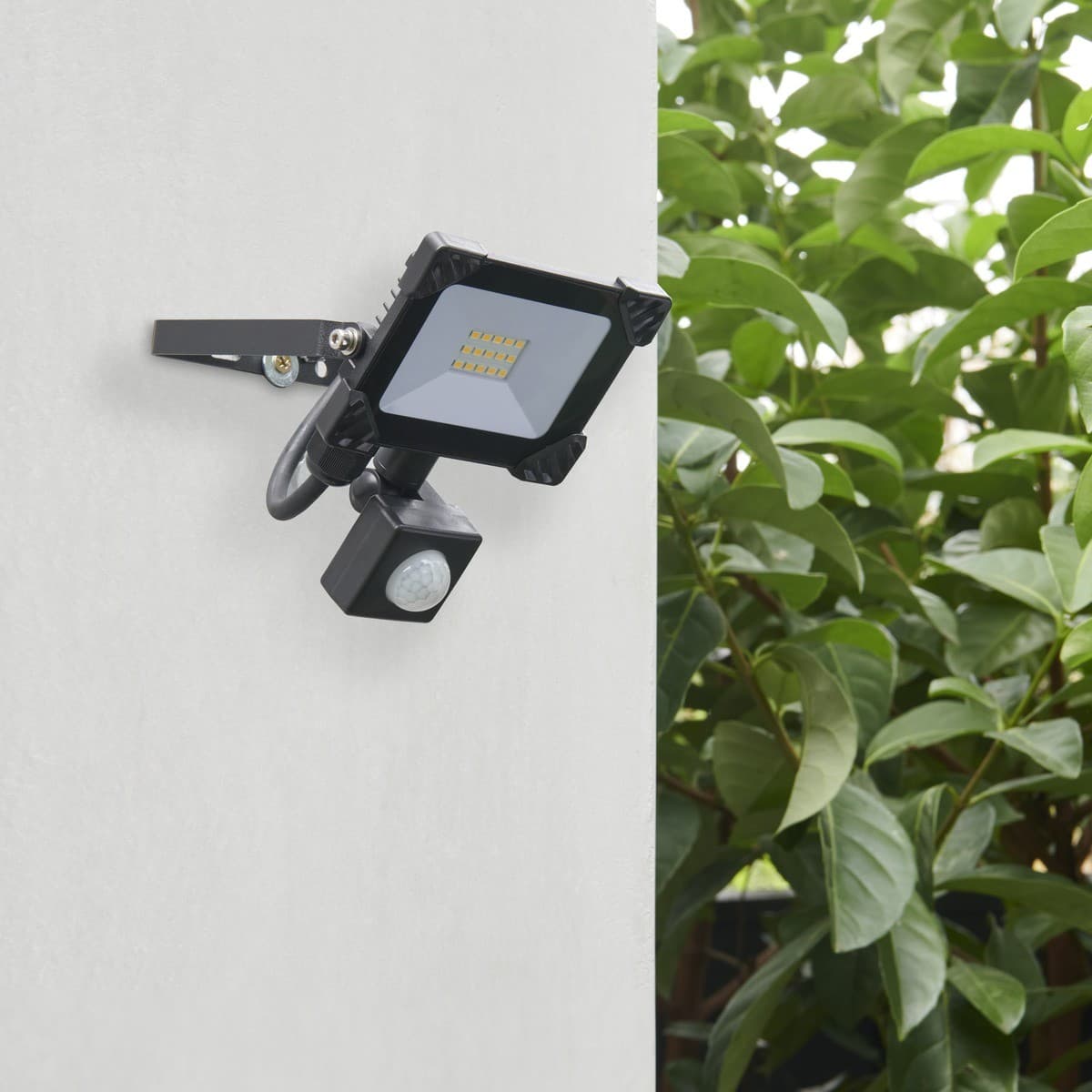 LEDlux Field 10W LED Exterior Flood Light With Sensor in Black-img-4