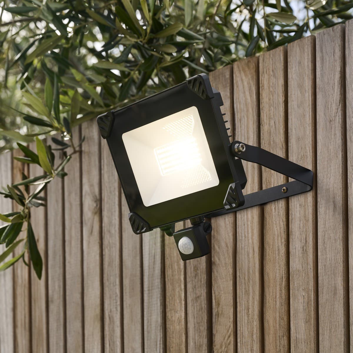 LEDlux Field 30W LED Exterior Flood Light in Black