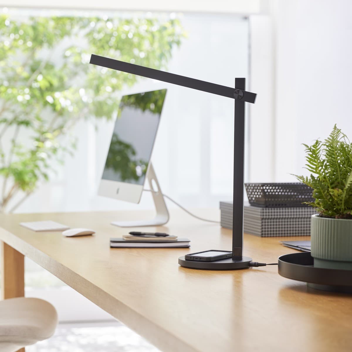 LEDlux Ikon LED 5.5W Dimmable Colour Change Table Lamp With Wireless Phone Charger In Black-img-4
