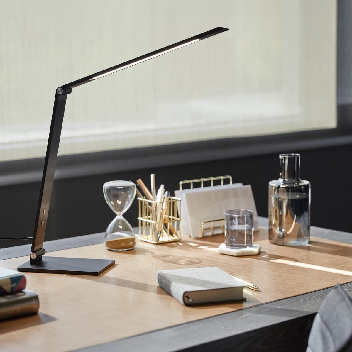 LEDlux Terrence LED Black Dimmable Colourshift Table Lamp-img-2