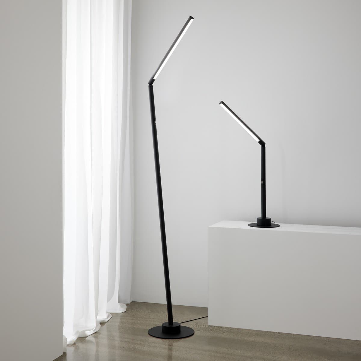 Lucci Connect Beam LED Smart Table Lamp in Black-img-4