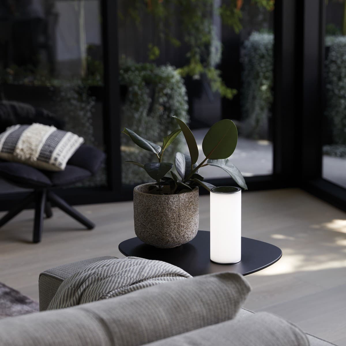 LEDlux Luna LED Colour Change Lamp