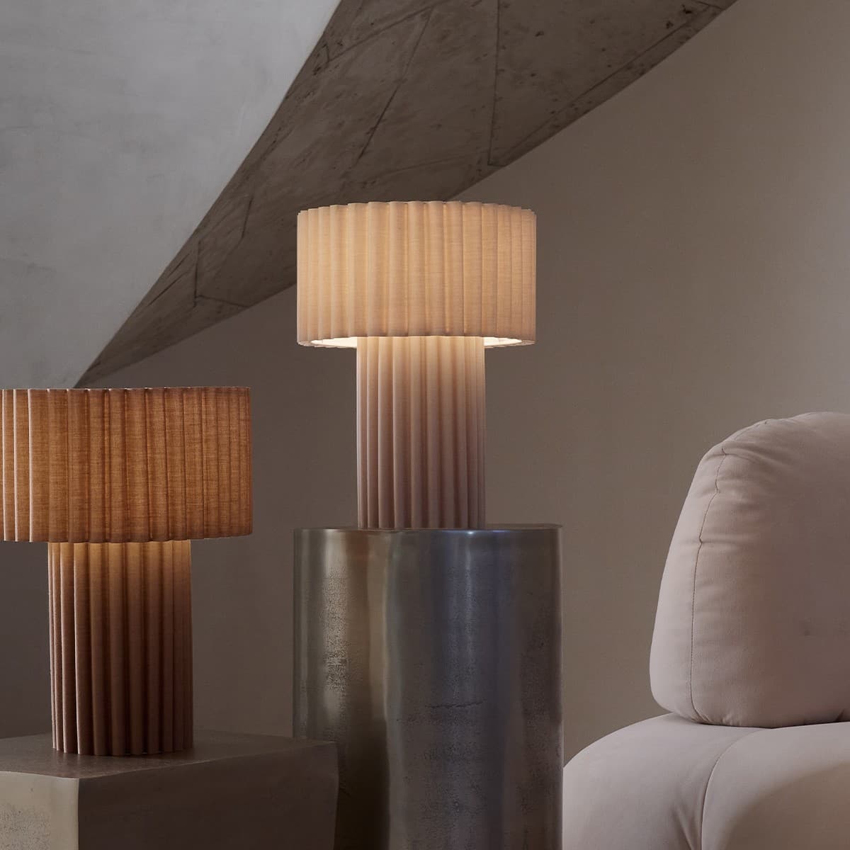 Nora Scalloped Table Lamp in Sandstone