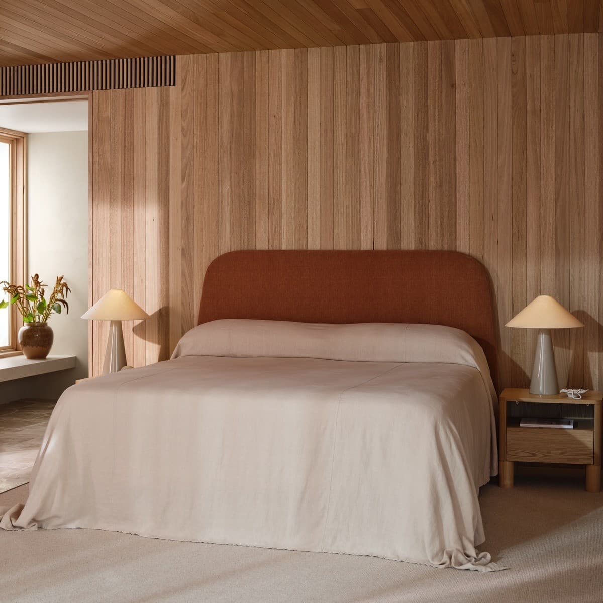 Sonja 1 Light Ceramic Table Lamp in Fawn