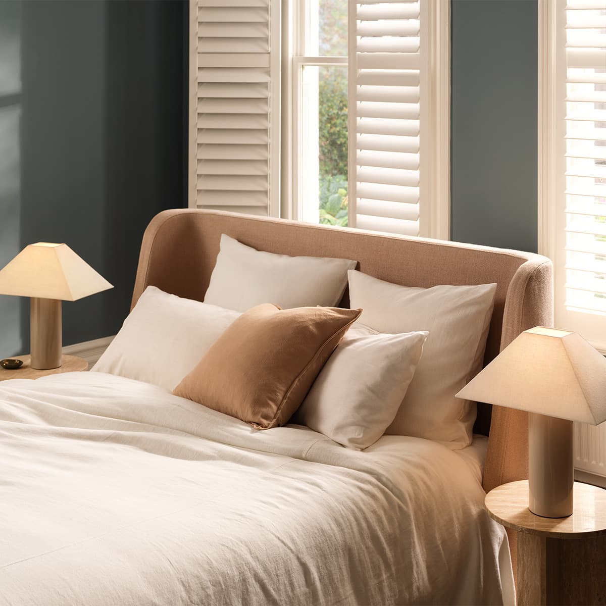 Misha Ceramic Table Lamp in Fawn-img-3