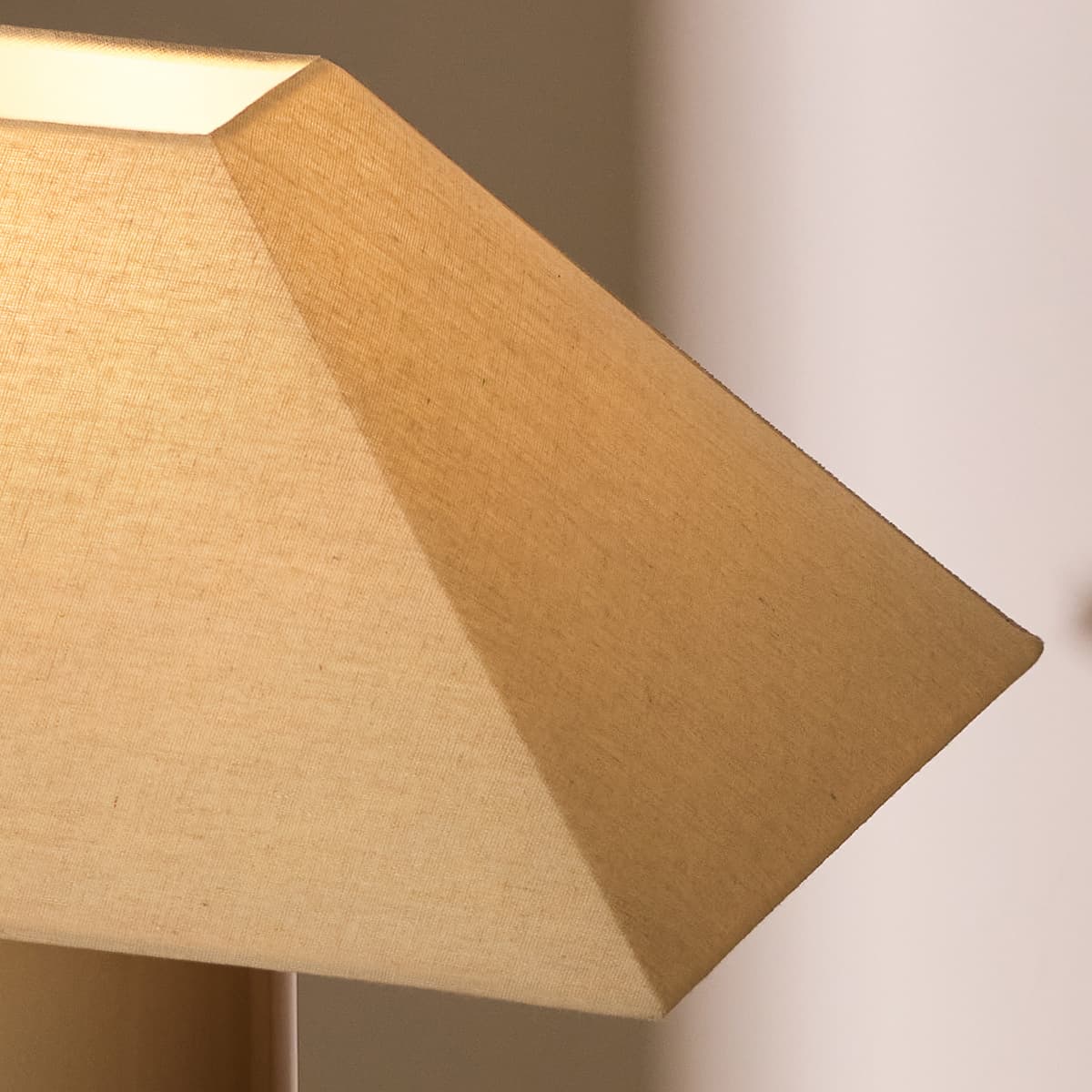Misha Ceramic Table Lamp in Fawn-img-5