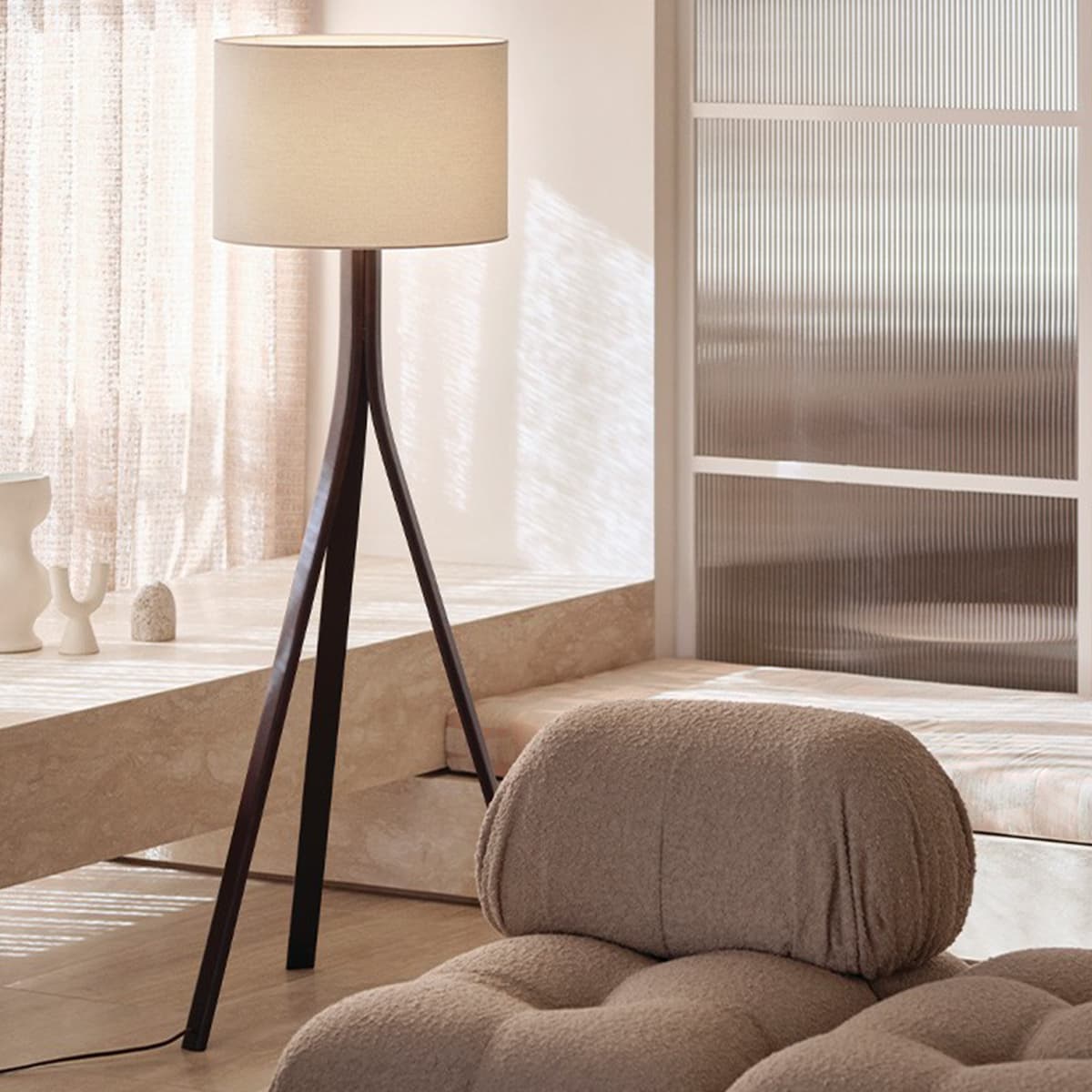 Bennett 1 Light Floor Lamp in Walnut with Natural Shade-img-3