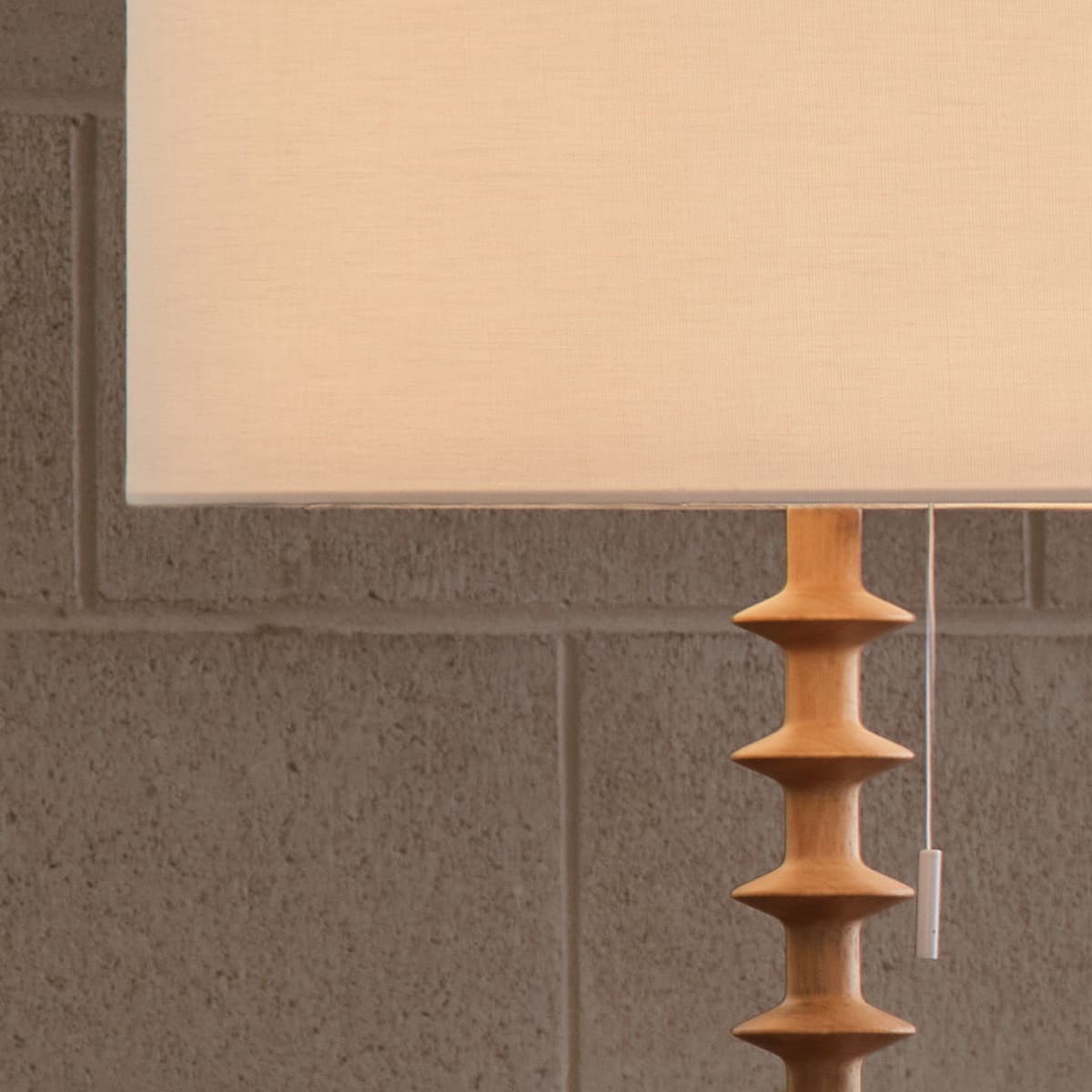 Garret Floor Lamp in Oak with White Linen Shade