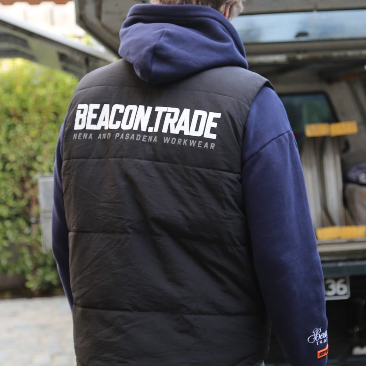 Beacon Trade x NXP Workwear Medium Puffer Vest in Black-img-4