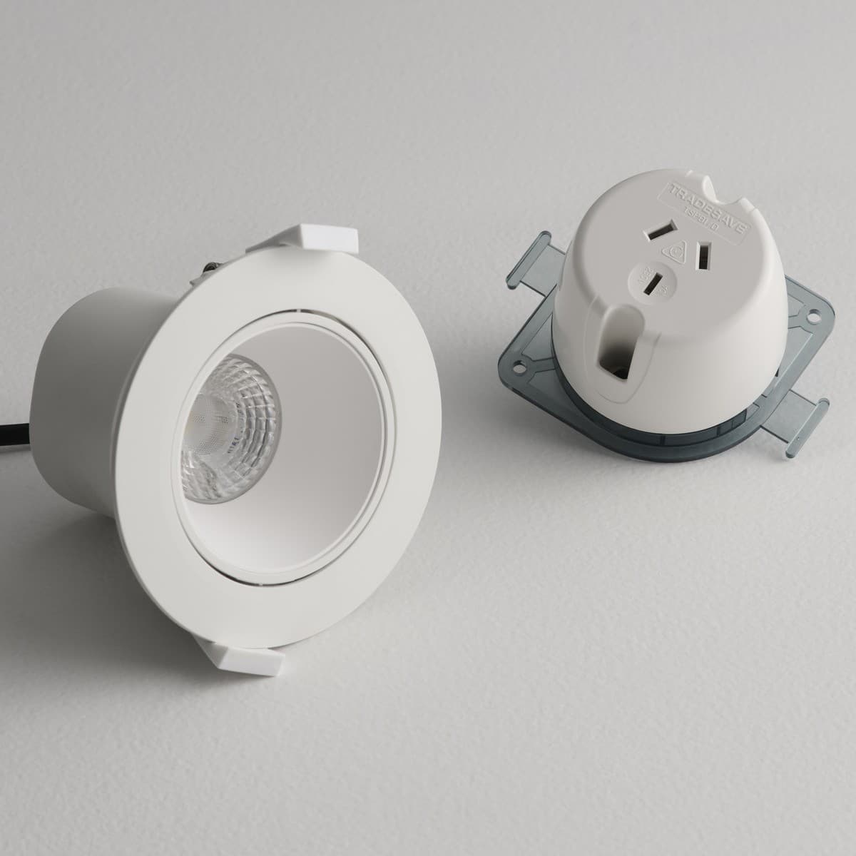 Tradesave Surface Socket in White
