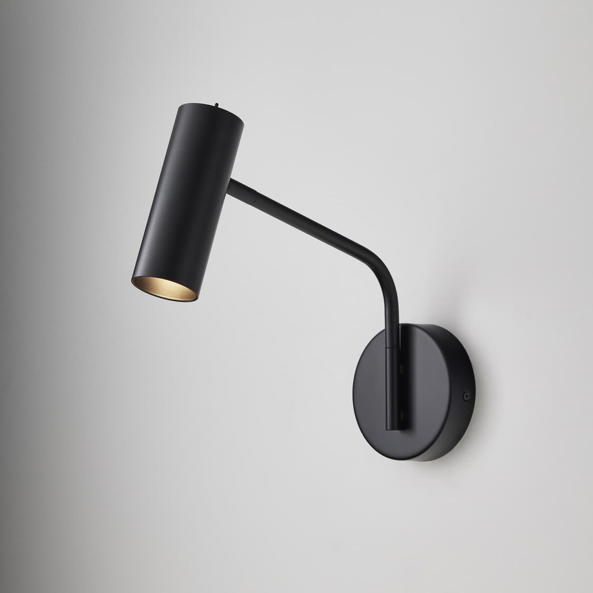 Nevada 1 Light Swing Arm Wall Bracket in Black