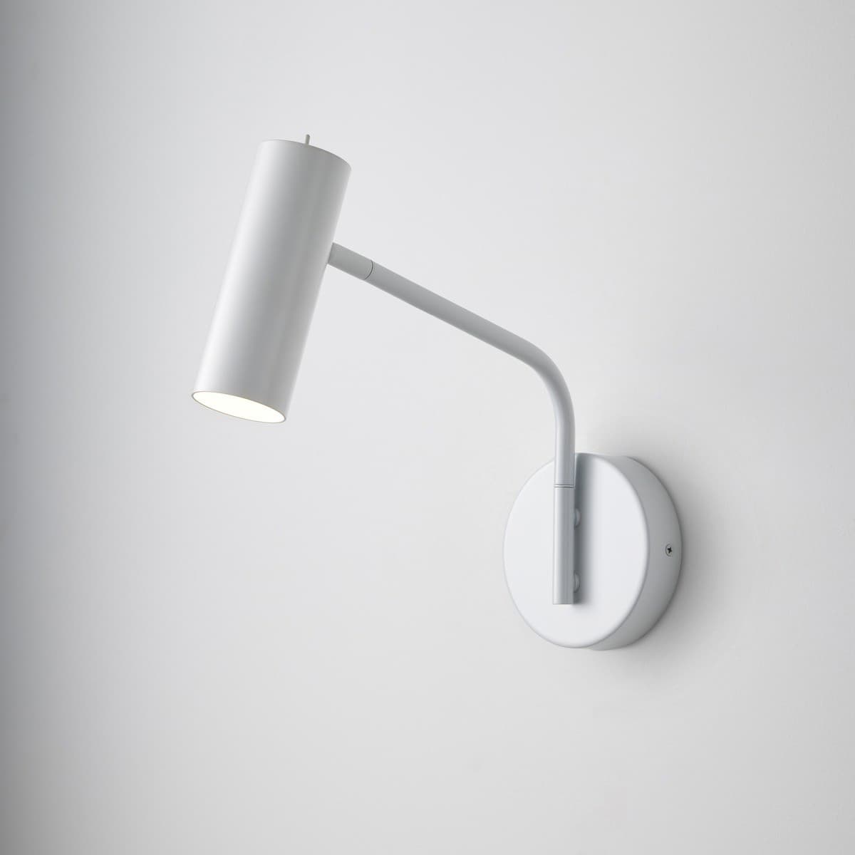 Nevada 1 Light Swing Arm Wall Bracket in White 