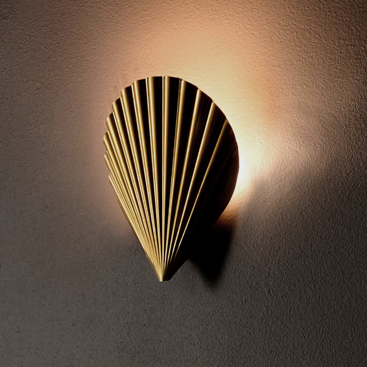 Caspian 1 Light LED Wall Bracket in Aged Brass