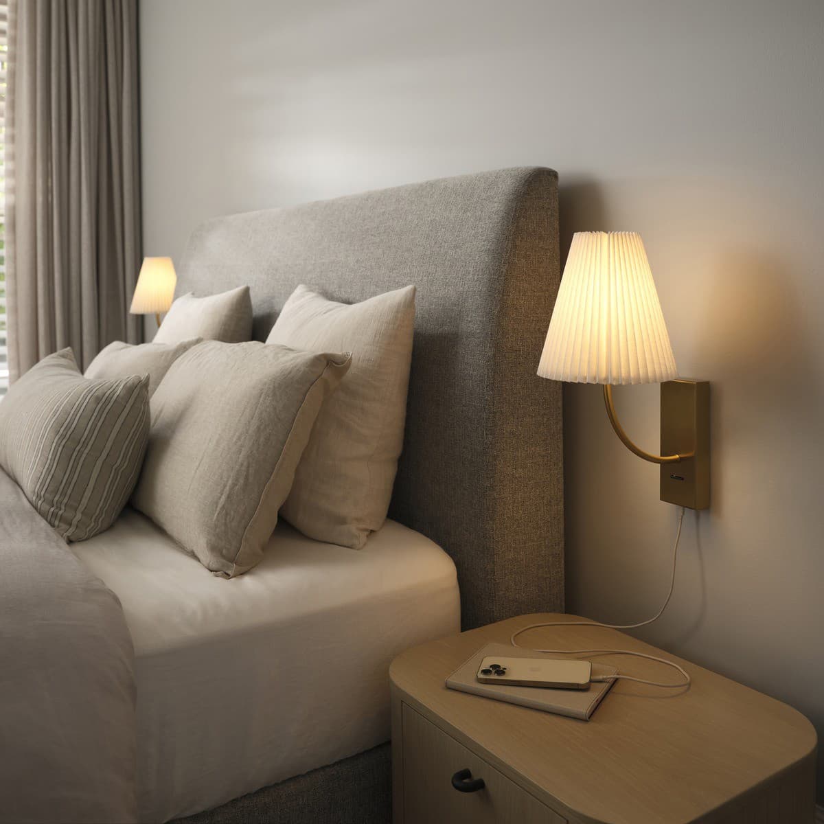 Hoxton 1 Light Wall Bracket in Aged Brass with White Linen Shade-img-2