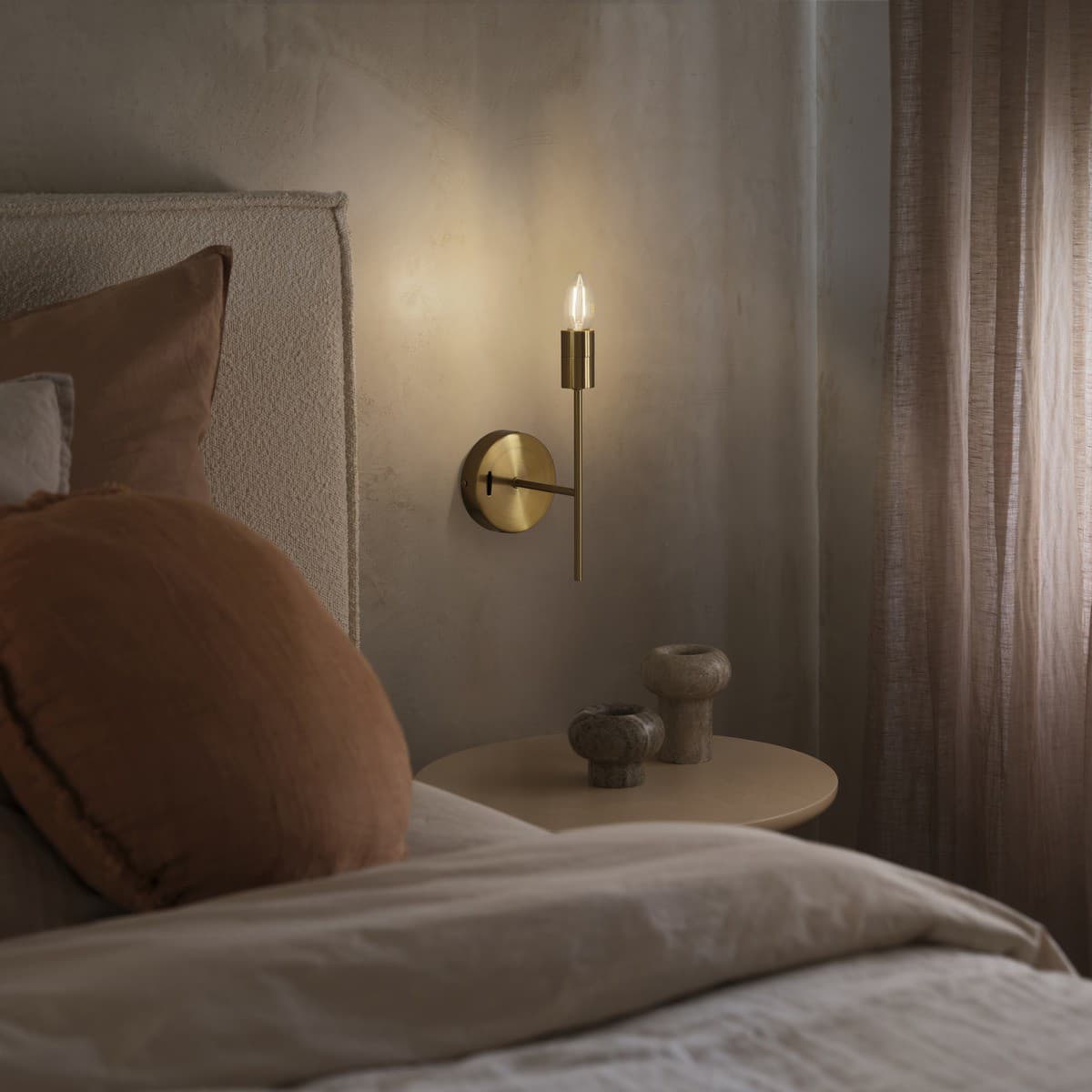 Daria 1 Light Wall Bracket in Aged Brass-img-3