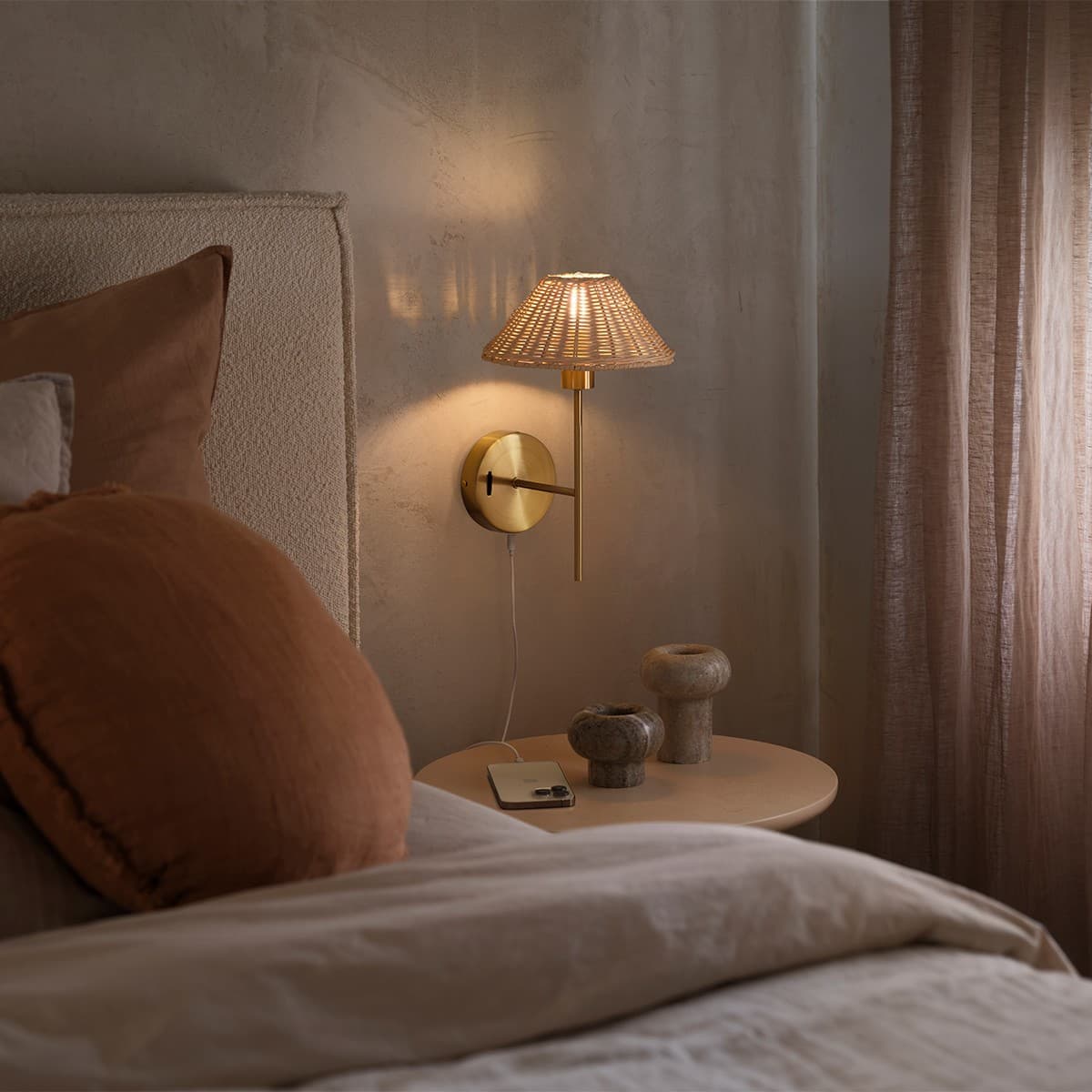Daria 1 Light Wall Bracket in Aged Brass-img-8