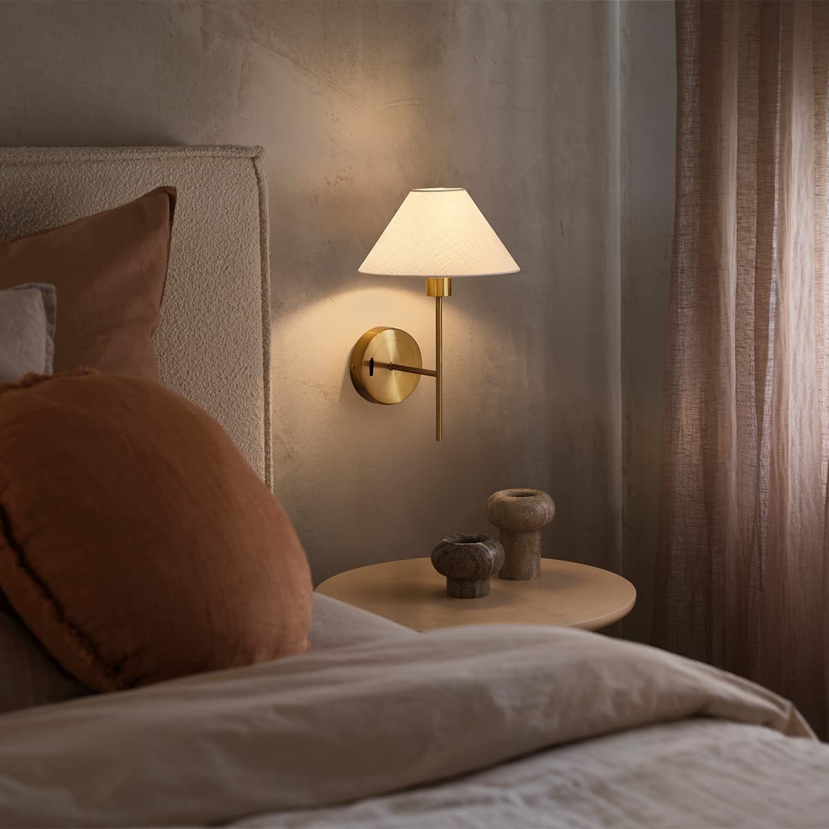 Daria 1 Light Wall Bracket in Aged Brass-img-9