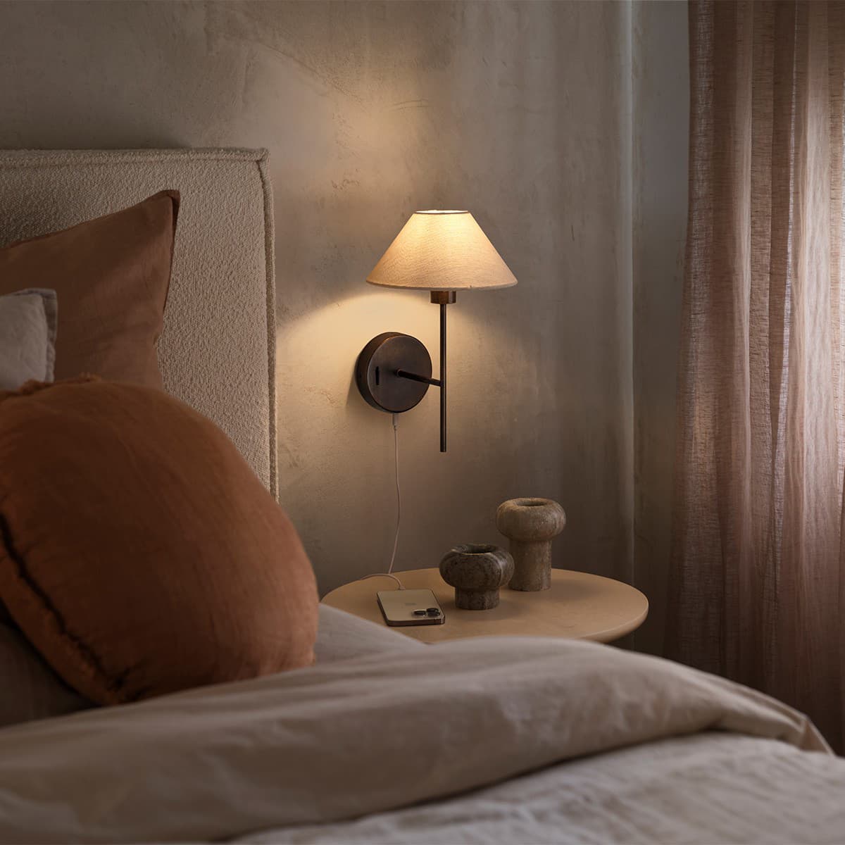 Daria 1 Light Wall Bracket in Bronze-img-4